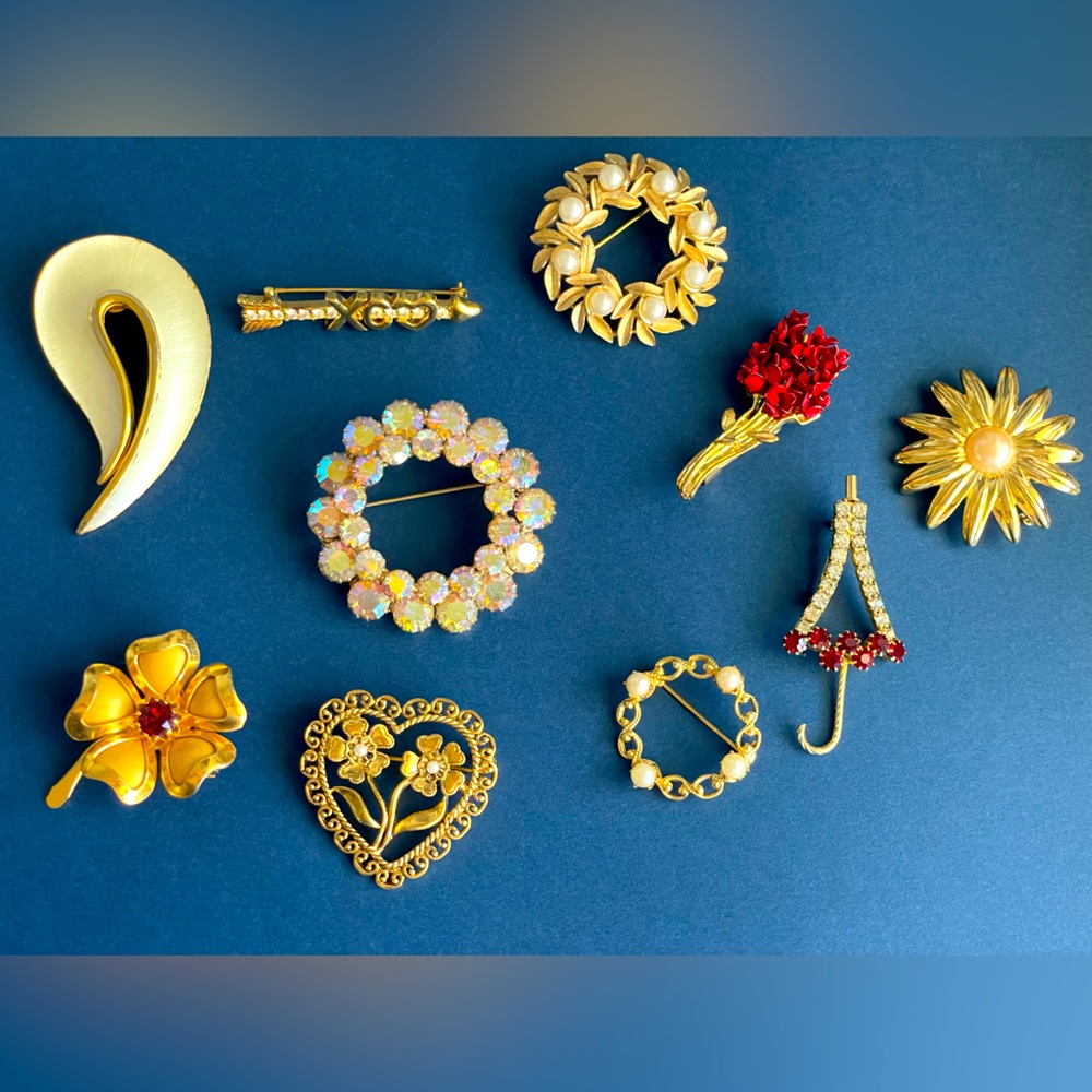 Vintage Set of Brooches some Marked